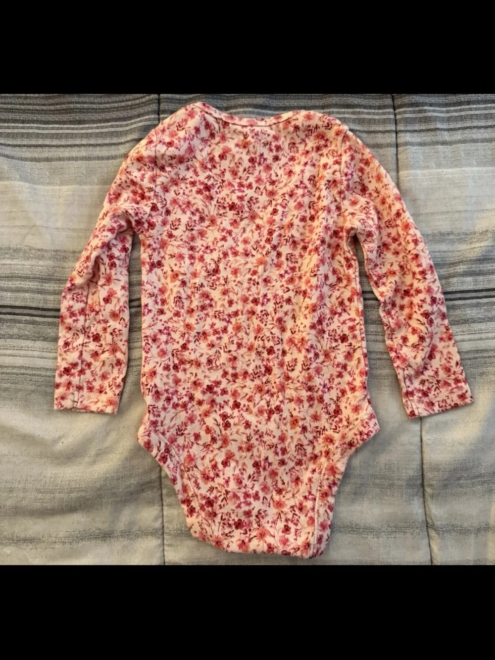 OLD NAVY Baby Girl Long Sleeve Pink Floral Snap 1 Pc. Bodysuit 18-24 Months